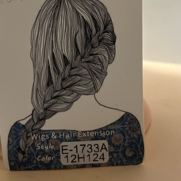 Wiginway Blonde Hair Wig for Women color 12H-124 - Picture 3 of 6